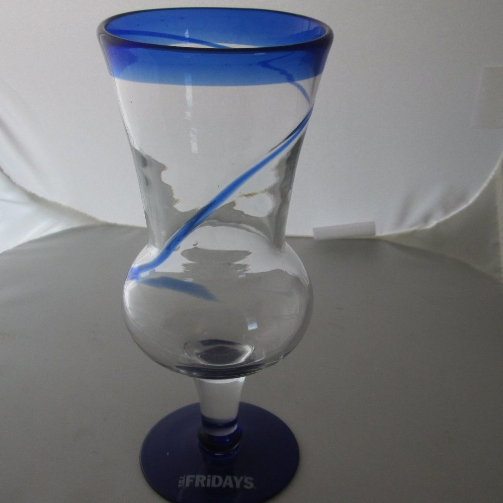 4/$40 One TGI Fridays Tall Hurricane Shape Cocktail/ Smoothie Glass